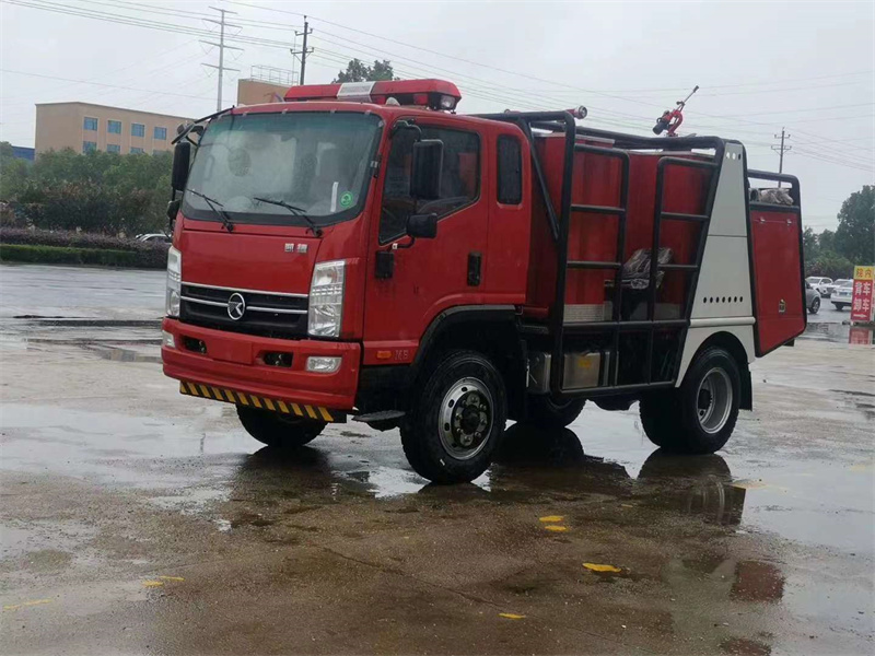 森林消防首選：福田短軸四驅消防車